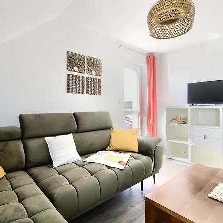 Apartament Newa *